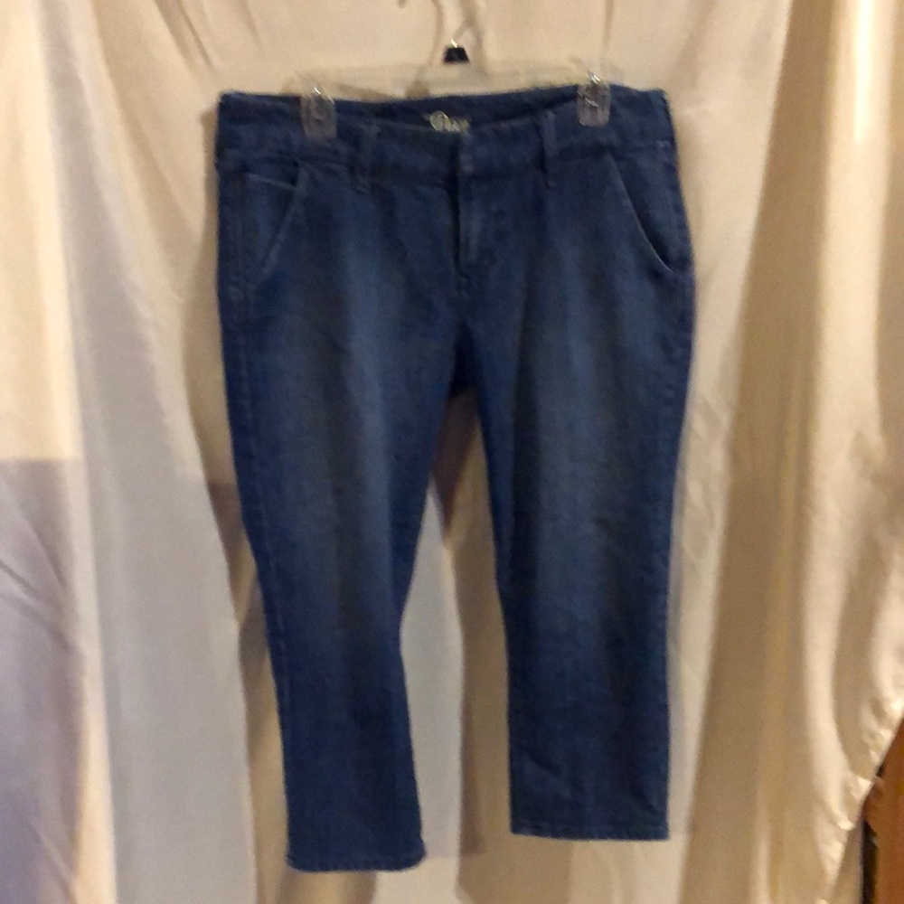 Old Navy Diva cropped jeans Size 12